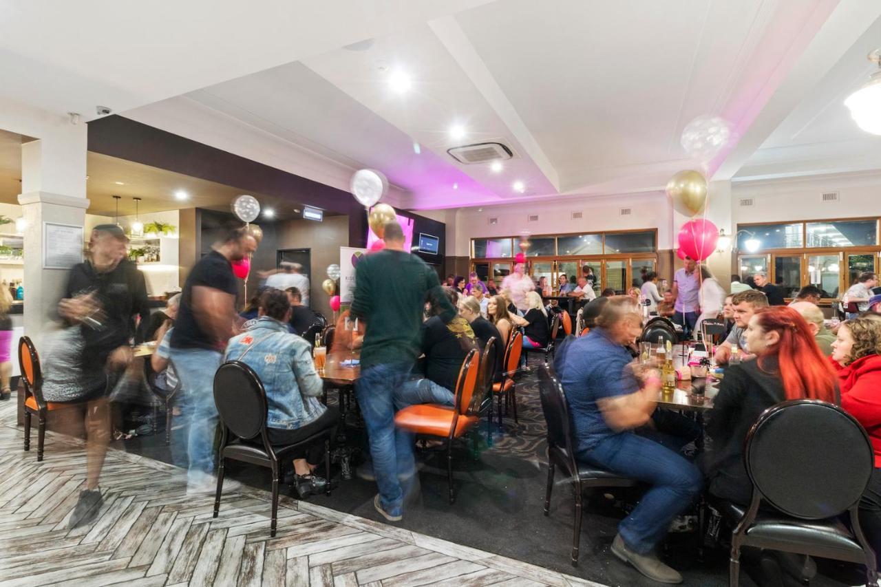Hotel Queanbeyan Canberra Esterno foto