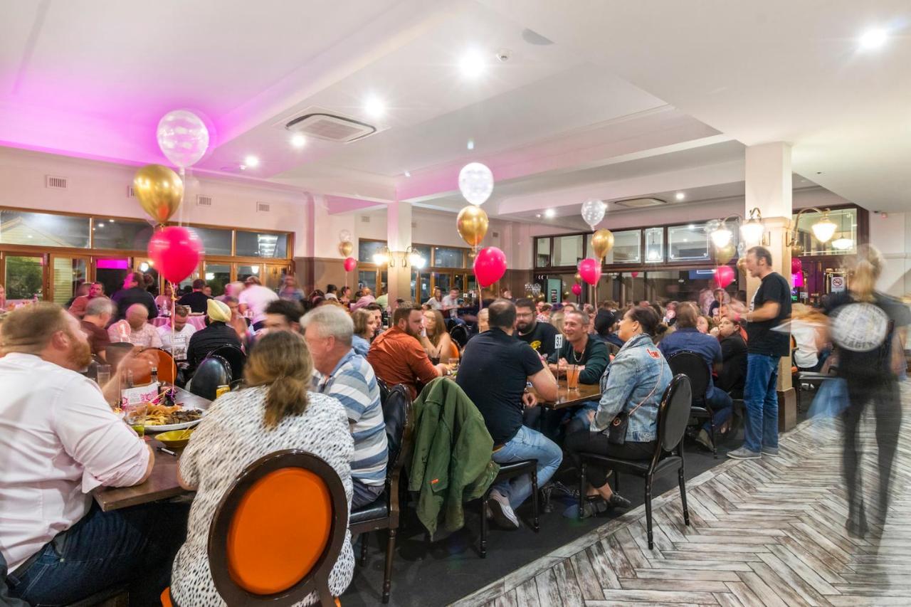 Hotel Queanbeyan Canberra Esterno foto