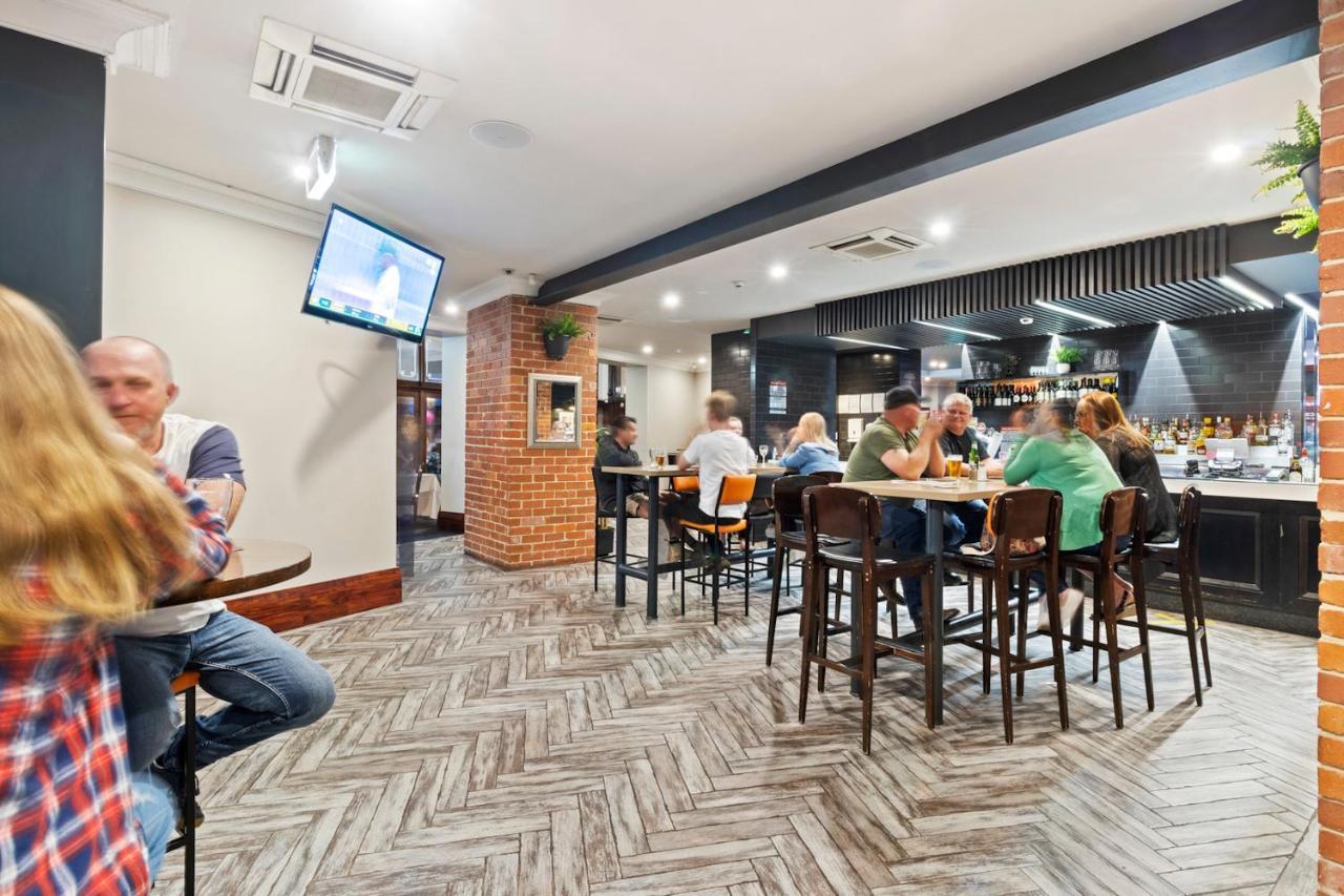 Hotel Queanbeyan Canberra Esterno foto