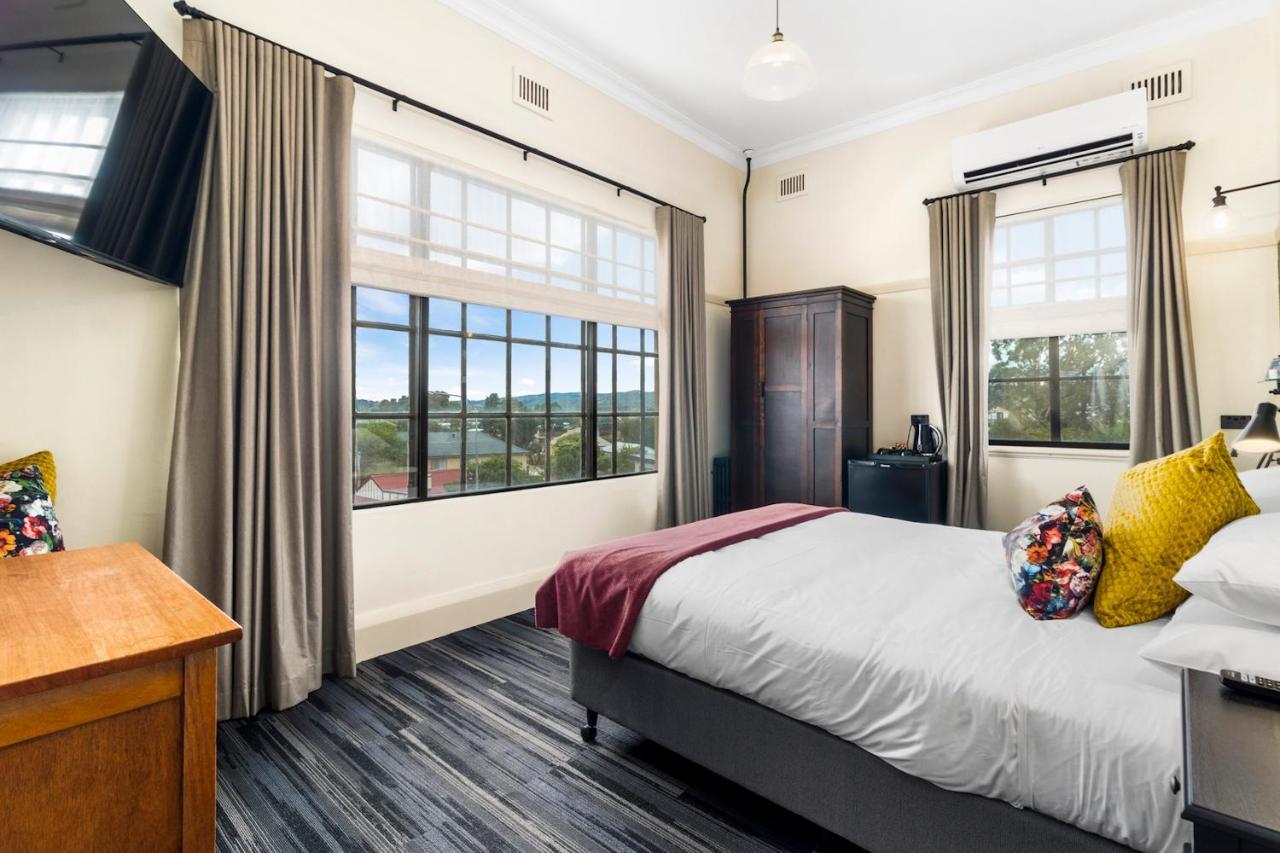 Hotel Queanbeyan Canberra Esterno foto