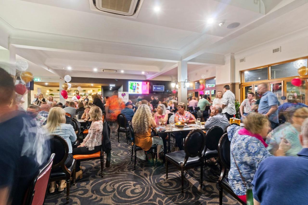 Hotel Queanbeyan Canberra Esterno foto