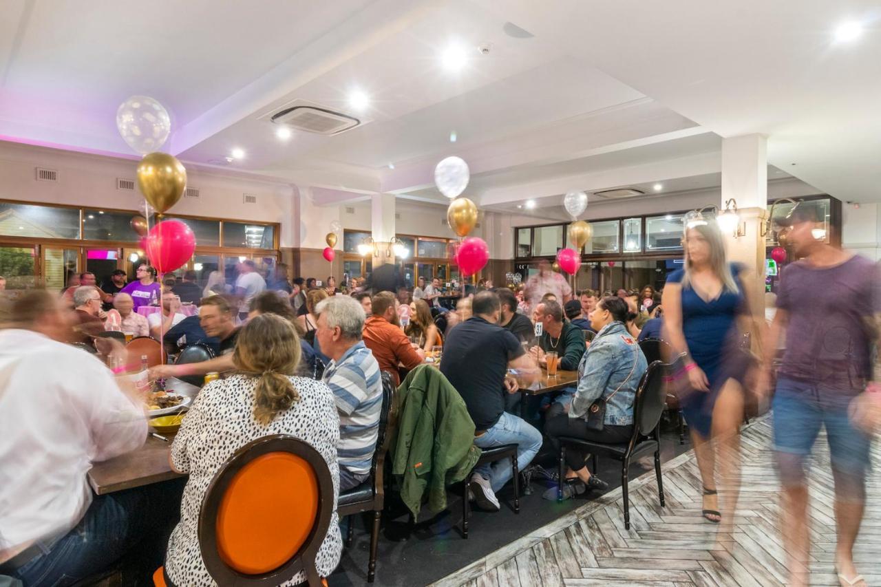 Hotel Queanbeyan Canberra Esterno foto